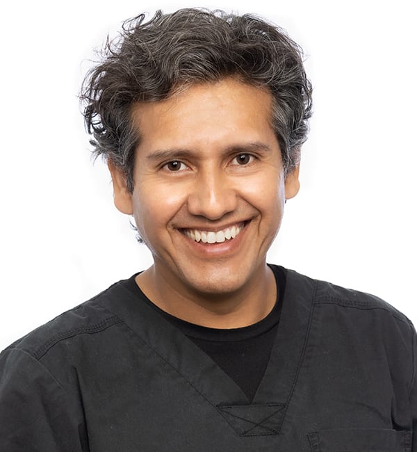 Denturist at Santé dentaire Richard Bélanger